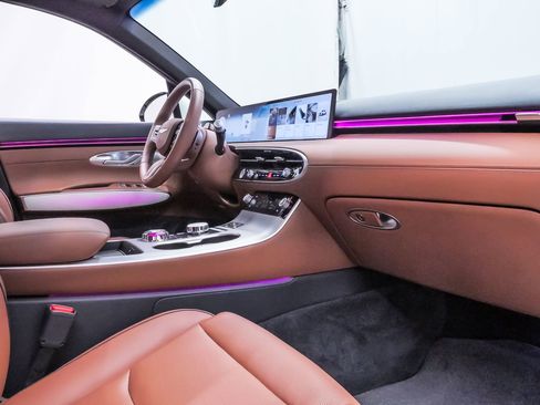 Certified 2026 Genesis GV70 2.5T Advanced image 13