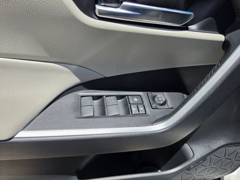 Certified 2022 Toyota RAV4 XLE AWD/4WD image 11
