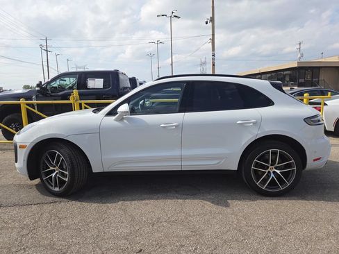 Used 2023 Porsche Macan Turbo AWD/4WD image 12
