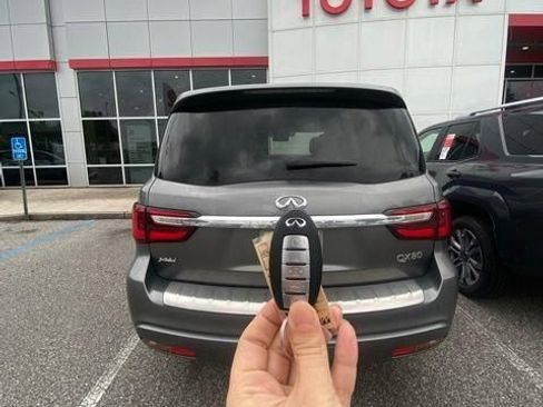 Used 2019 INFINITI QX80 Luxe w/ All-Season Package RWD image 12