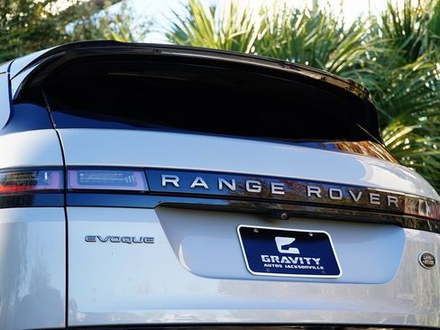 Used 2021 Land Rover Range Rover Evoque R-Dynamic S image 9