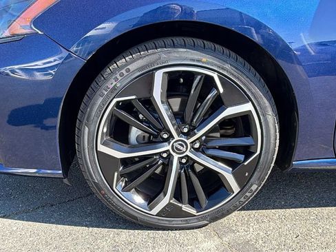 Used 2023 Nissan Altima 2.5 SR image 10