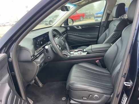 Used 2025 Genesis GV80 2.5T Standard AWD/4WD image 17
