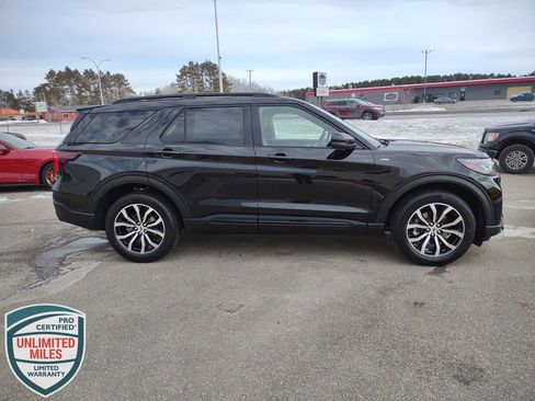 New 2026 Ford Explorer ST-Line image 6