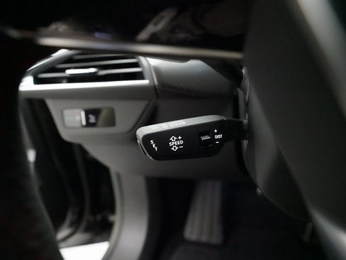 Used 2022 Audi RS e-tron GT image 24