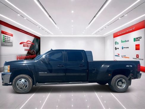 Used 2011 Chevrolet Silverado 3500 LTZ w/ LTZ Plus Package AWD/4WD image 3