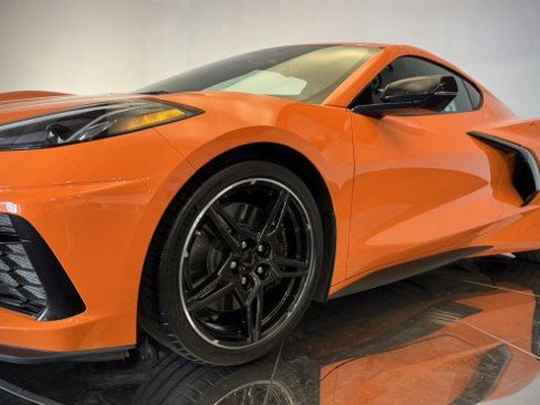 Used 2024 Chevrolet Corvette Stingray Premium Cpe w/ Z51 Performance Package RWD image 22