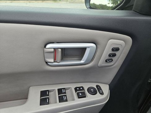 Used 2014 Honda Pilot Touring image 10