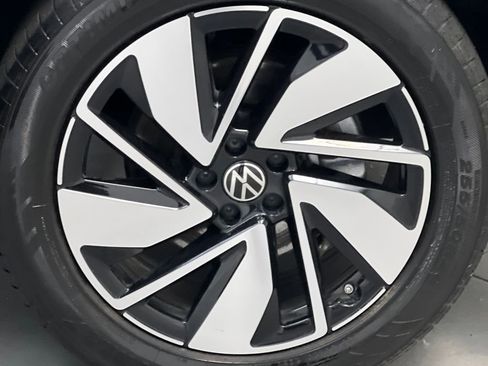 Used 2024 Volkswagen Atlas SE image 66