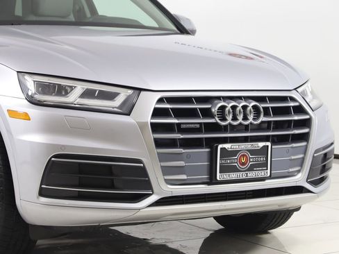 Used 2019 Audi Q5 2.0T Premium Plus w/ Premium Plus Package AWD/4WD image 40