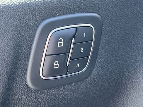Used 2020 Ford Escape SEL AWD/4WD image 23