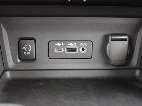 Certified 2024 Nissan Sentra SR w/ SR Premium Package image 17