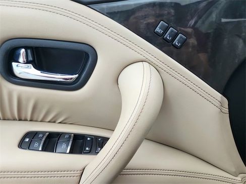 Used 2024 Nissan Armada Platinum w/ Captain's Chairs Package image 33