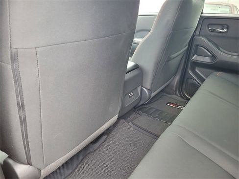 Used 2025 Nissan Frontier PRO-4X w/ Black Accent Package image 14