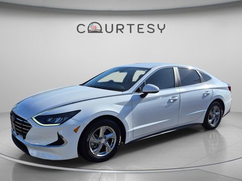Used 2021 Hyundai Sonata SE FWD image 1