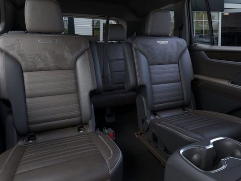 New 2026 GMC Acadia Denali Ultimate w/ LPO, Floor Liner Package image 29