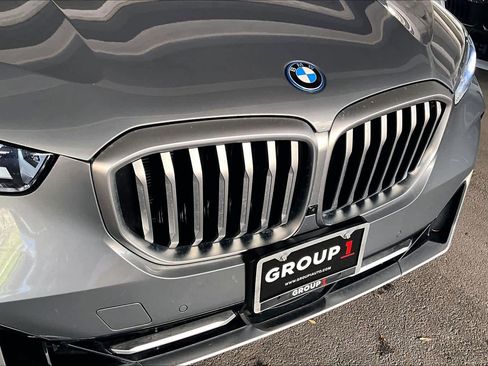 Used 2024 BMW X5 xDrive50e w/ Executive Package image 29