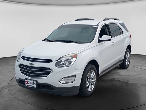 Used 2017 Chevrolet Equinox LT w/ Convenience Package FWD image 4