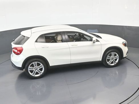 Used 2018 Mercedes-Benz GLA 250 image 54