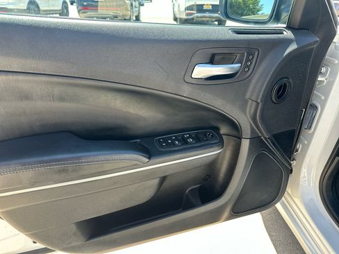 Used 2021 Dodge Charger SXT w/ Leather Interior Group image 18