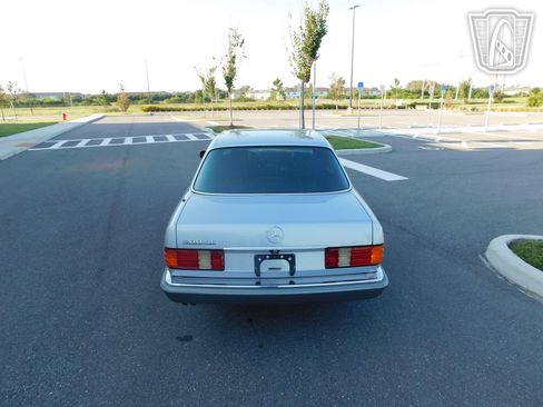 Used 1990 Mercedes-Benz 300 SE image 18