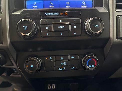 Used 2020 Ford F150 XLT w/ Trailer Tow Package image 19