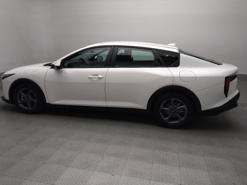 Used 2025 Kia K4 FWD image 3