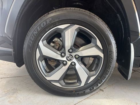 Used 2023 Toyota RAV4 SE w/ Weather & Moonroof Package image 15