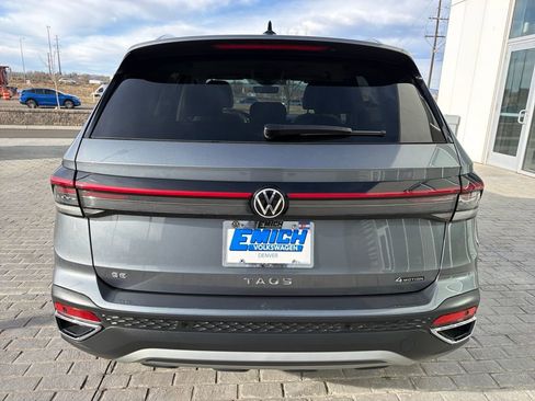 Certified 2025 Volkswagen Taos SE image 6