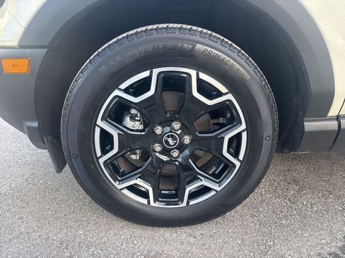 Used 2025 Ford Bronco Sport Outer Banks w/ Outer Banks Tech Package+ image 40