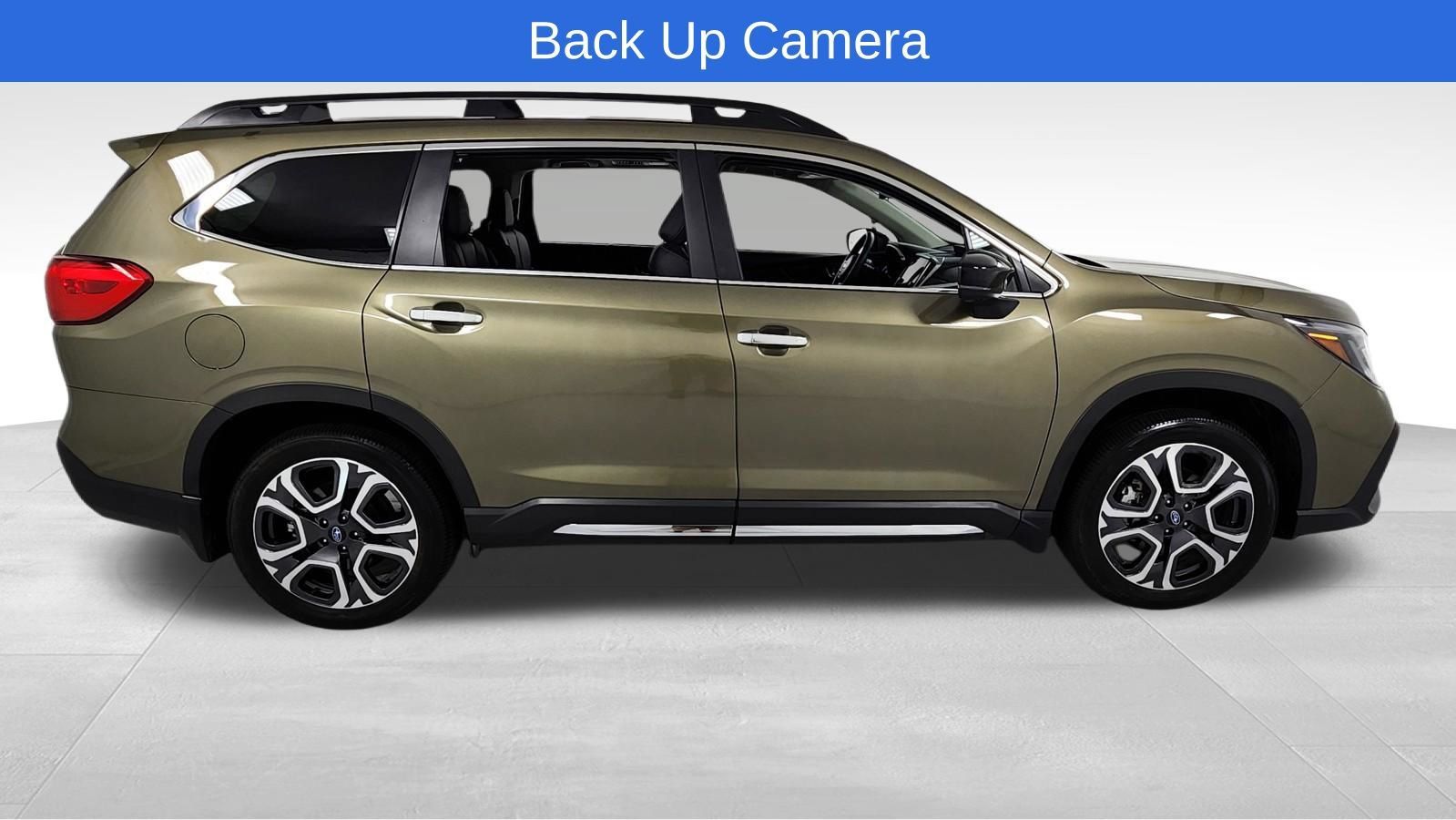 Used 2025 Subaru Ascent Touring AWD/4WD image 2