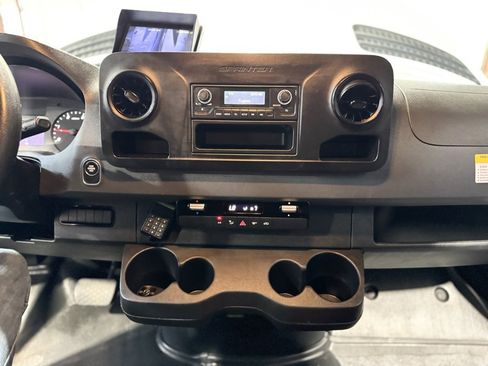 Used 2020 Mercedes-Benz Sprinter 3500 image 18