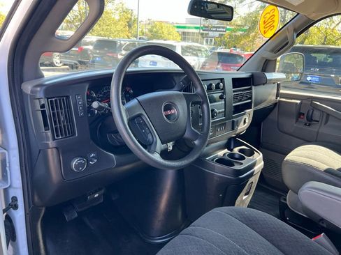 Used 2023 GMC Savana 2500 w/ Driver Convenience Package image 17
