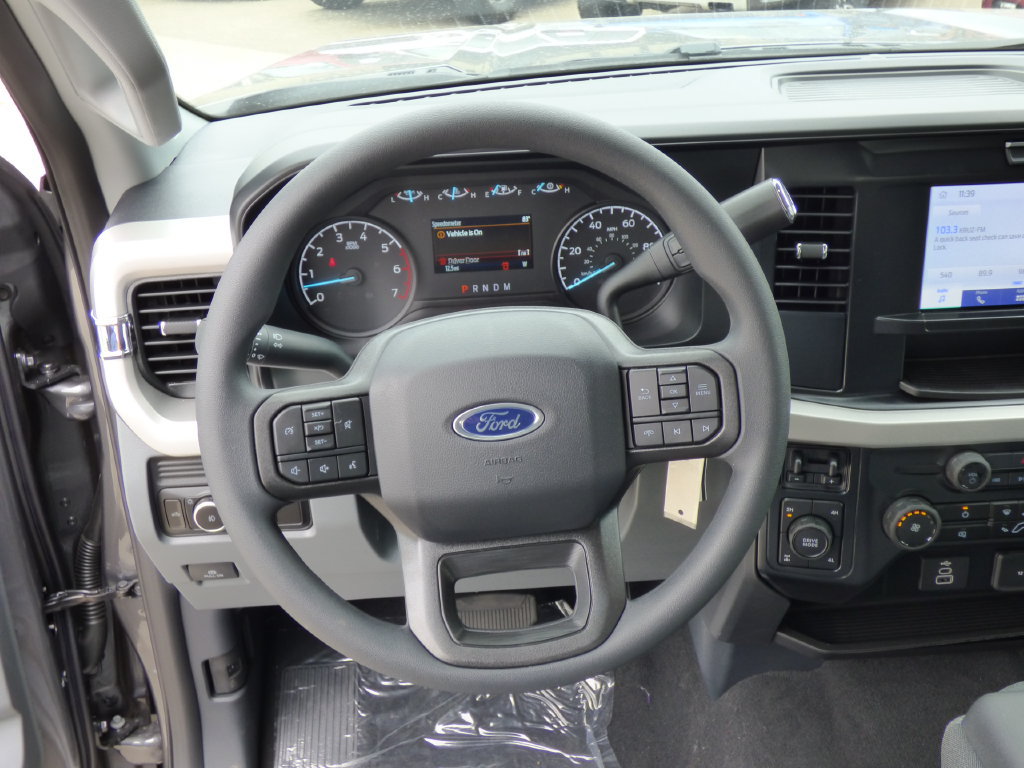 New 2026 Ford F350 XLT w/ FX4 Off-Road Package AWD/4WD image 12