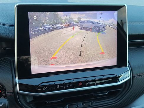 Used 2024 Jeep Compass Trailhawk image 31