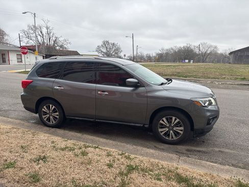 Used 2019 Nissan Pathfinder SL image 7