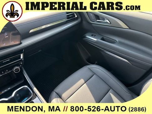 New 2026 Chevrolet Traverse LT w/ Midnight/Sport Edition AWD/4WD image 19