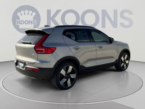 Used 2023 Volvo XC40 Recharge Ultimate AWD/4WD image 11