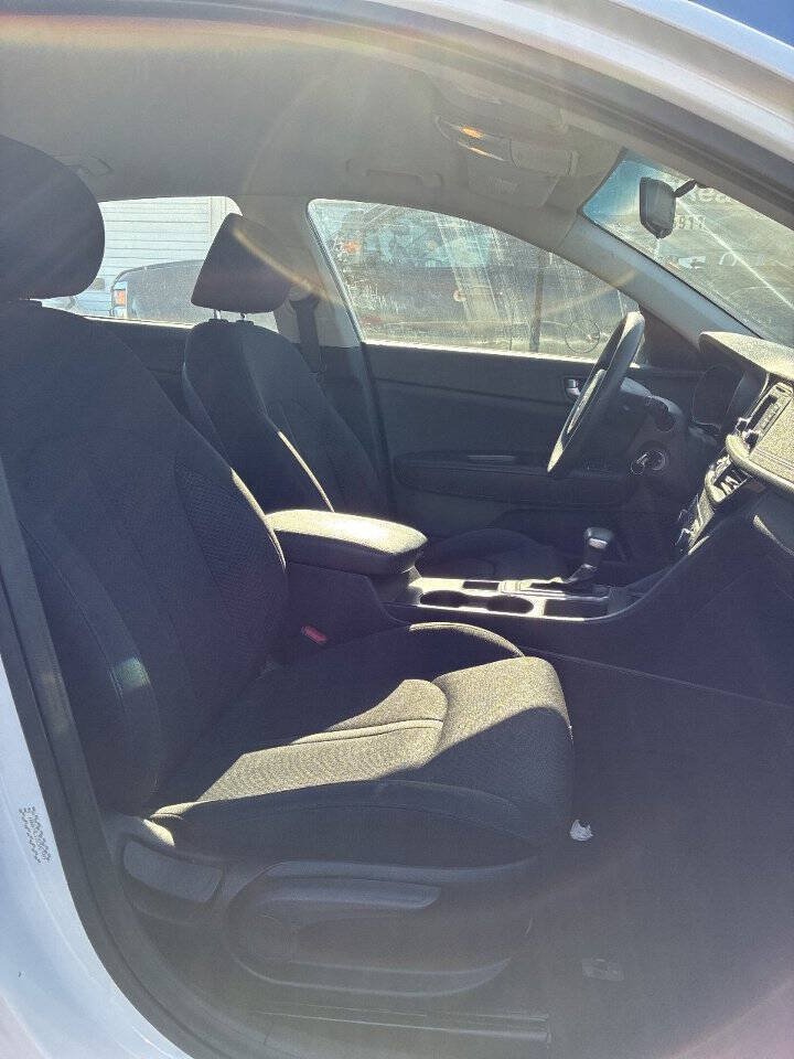 Used 2016 Kia Optima LX FWD image 12