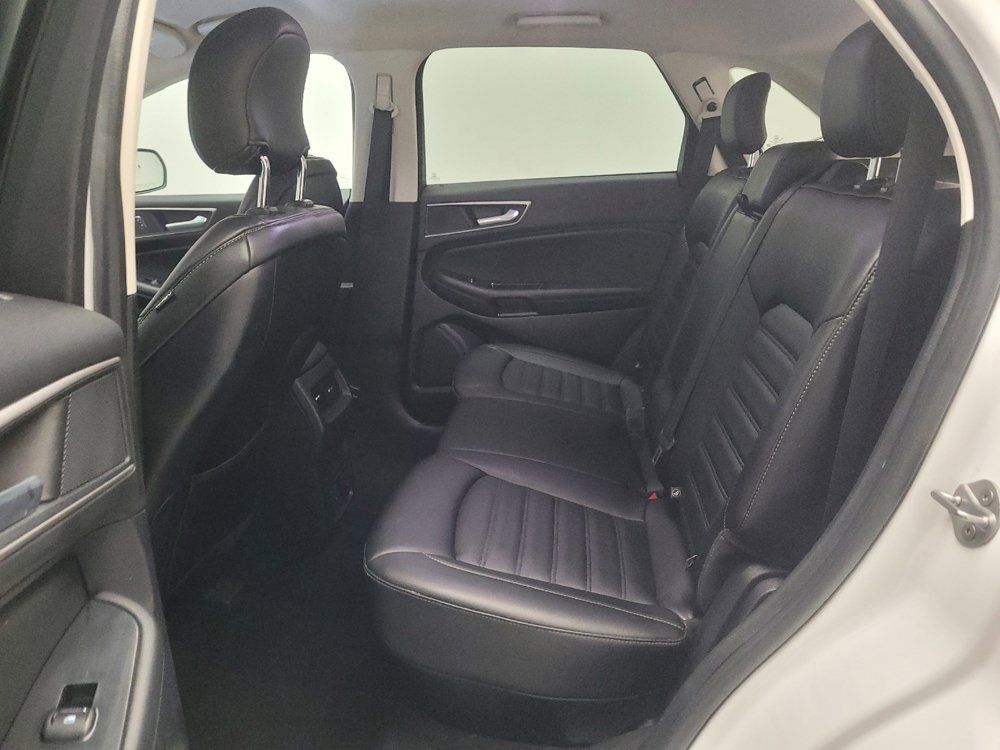 Used 2019 Ford Edge SEL w/ Equipment Group 201A FWD image 18