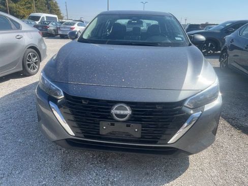 Used 2024 Nissan Sentra SV image 2