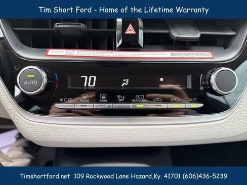 Used 2025 Toyota Corolla LE image 13