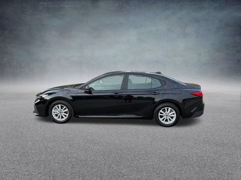Used 2025 Toyota Camry LE FWD image 2