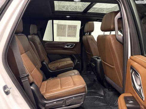 Used 2023 Chevrolet Tahoe High Country AWD/4WD image 33