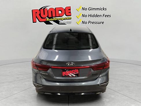 Used 2019 Kia Forte LXS FWD image 4