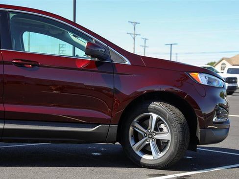 Certified 2023 Ford Edge SEL w/ Convenience Package AWD/4WD image 5