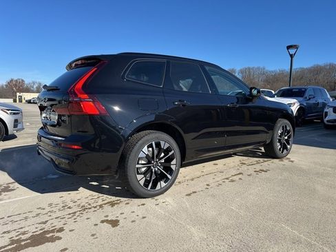 New 2026 Volvo XC60 B5 Plus w/ Protection Package Premier image 7