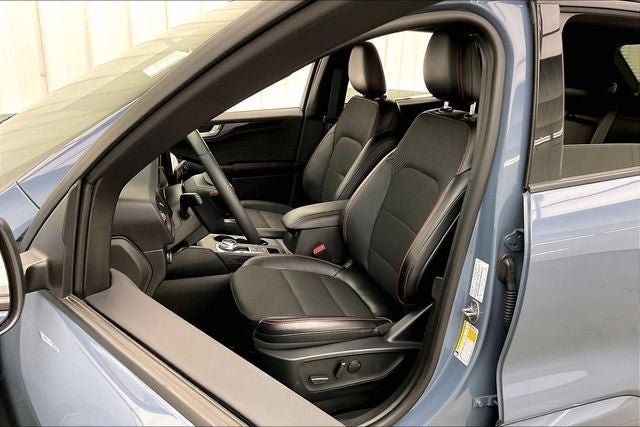 Used 2024 Ford Escape ST-Line w/ Tech Pack #1 AWD/4WD image 8