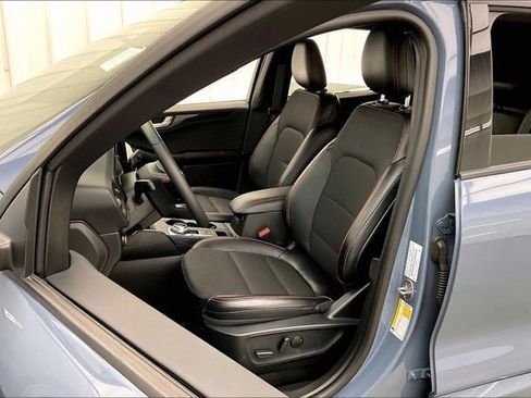 Used 2024 Ford Escape ST-Line w/ Tech Pack #1 AWD/4WD image 8