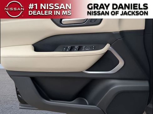 New 2026 Nissan Armada Platinum RWD image 9